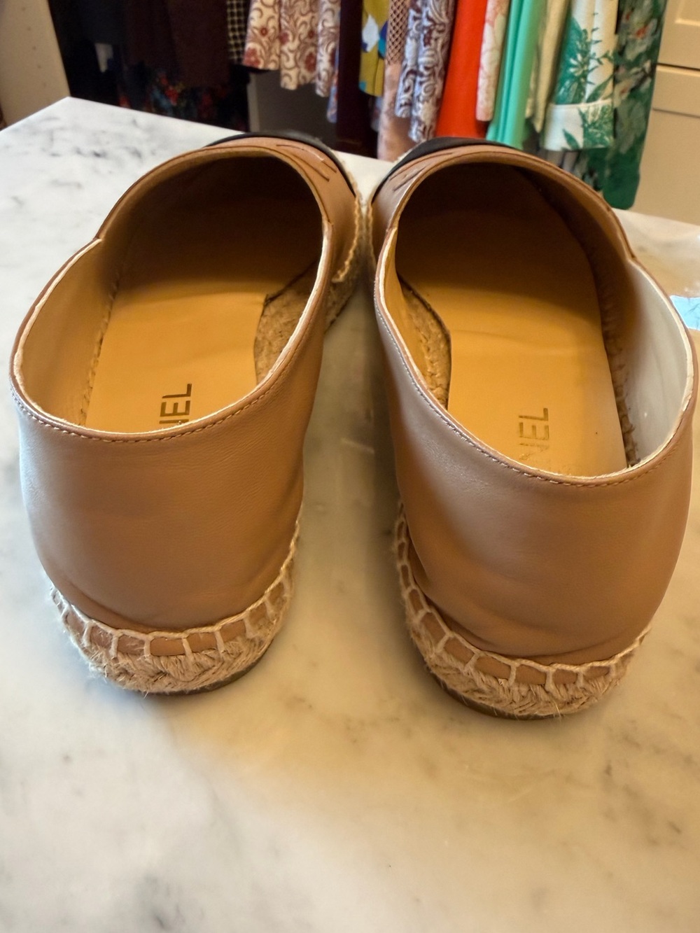 Chanel CC Logo Beige & Black Leather Espadrilles - size 42 EUC - Picture 2 of 8